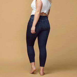 Good American Good Legs Crop NWOT